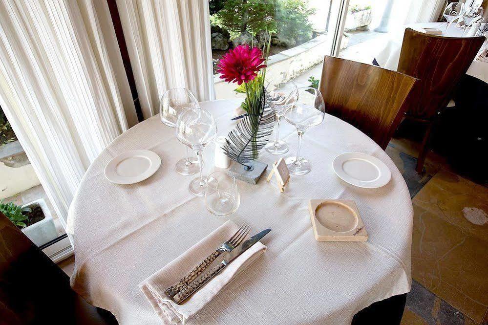Hotel-Restaurant "La Gremelle" Ladoix-Serrigny Exterior photo
